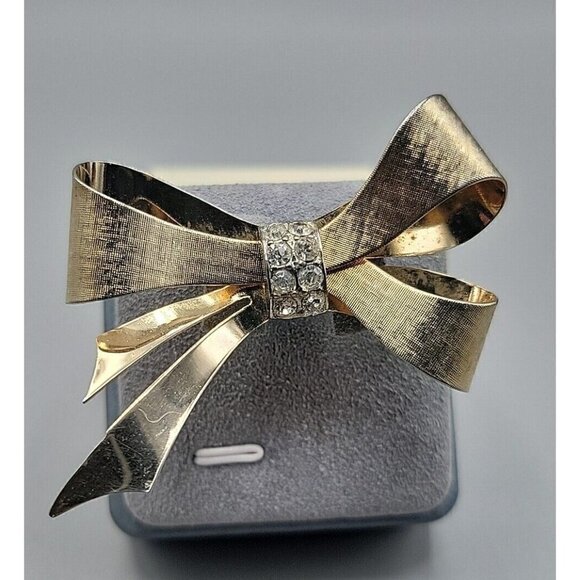 Vintage Coro Diamante Brooch Textured Gold Plated - Picture 3 of 8